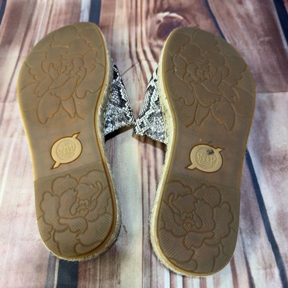 Born Drilles Sandals Snake Print Leather Flats 6 - Picture 3 of 3